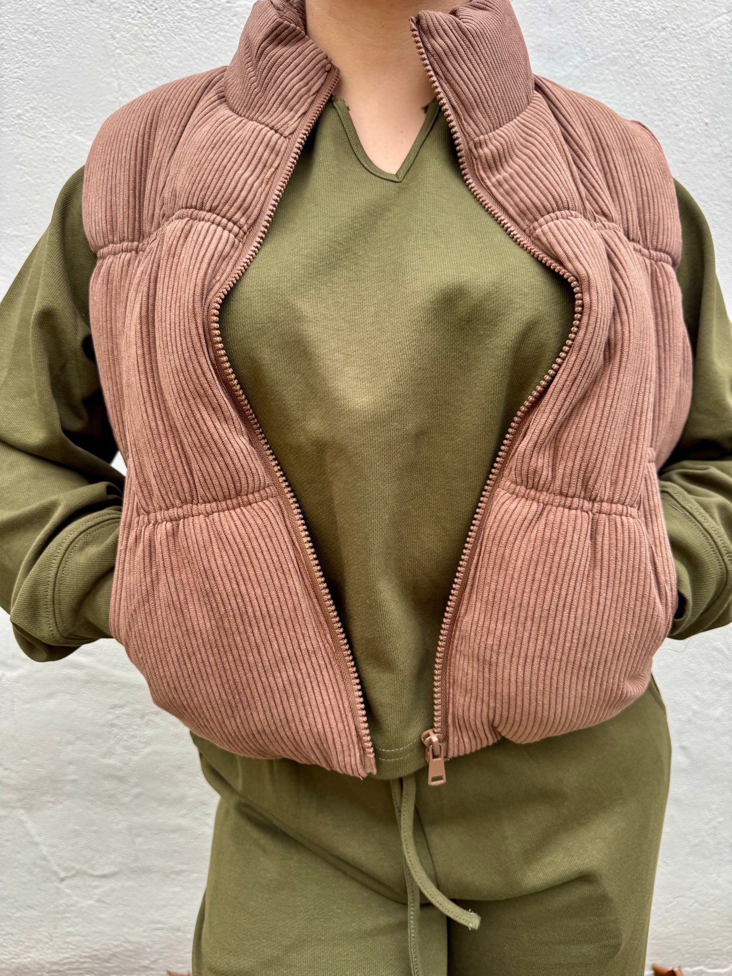 Puffed Vest-Chocolate