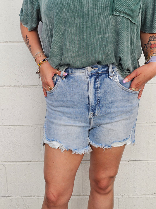 Luz Shorts