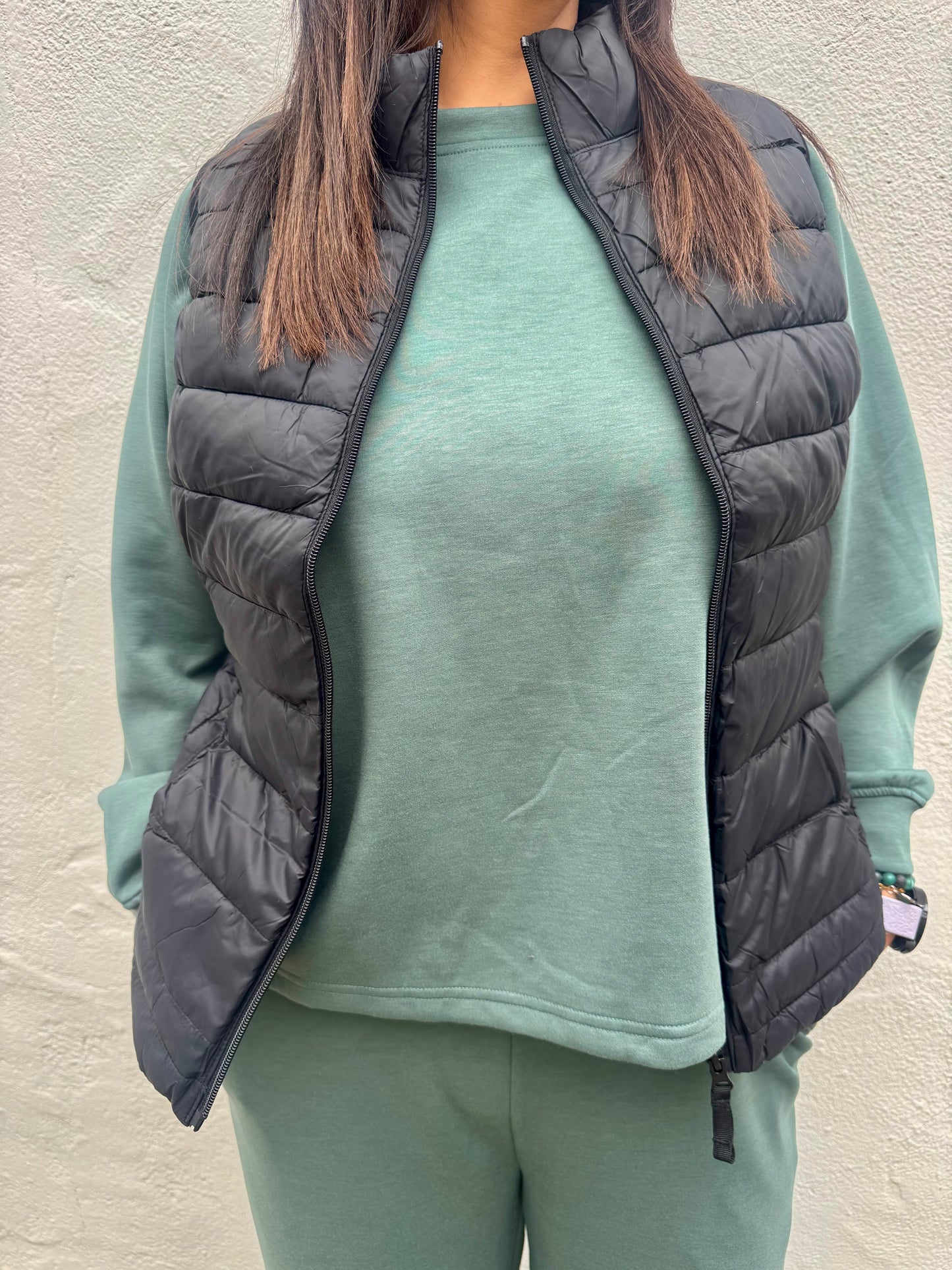 Charlotte Vest -Black