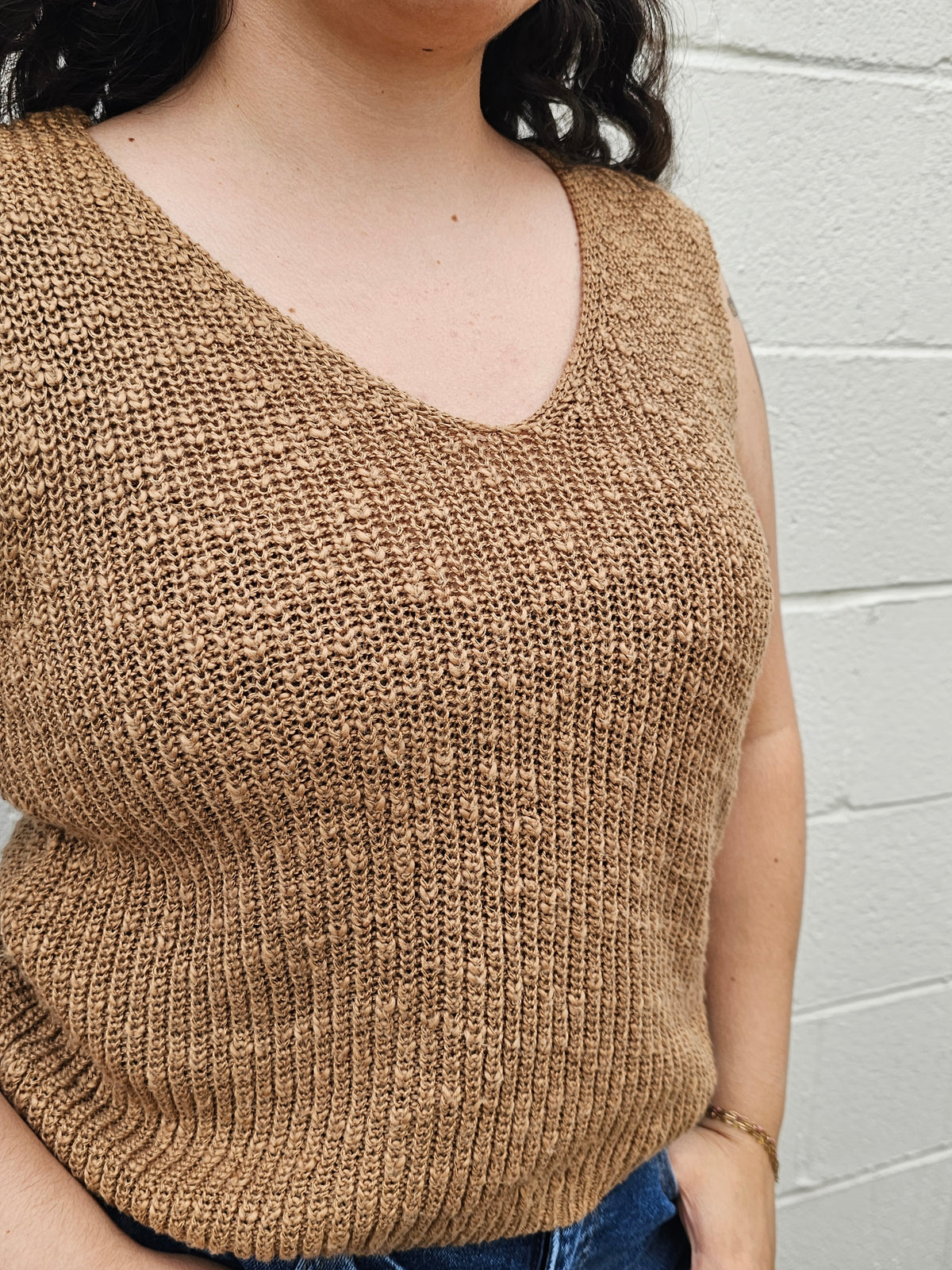 Casillo Knit Vest- Brown