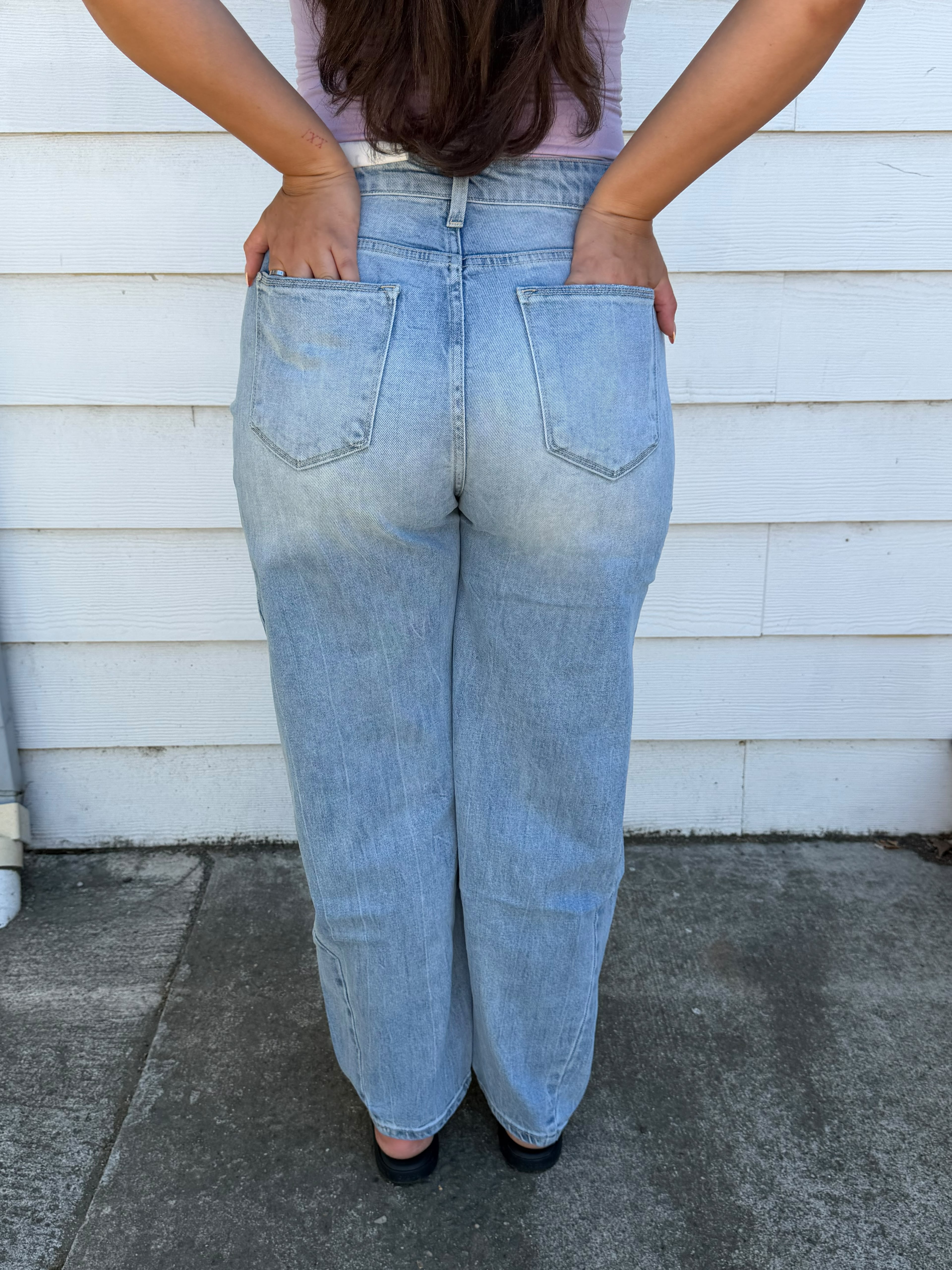 Ledgy Barrel Jeans